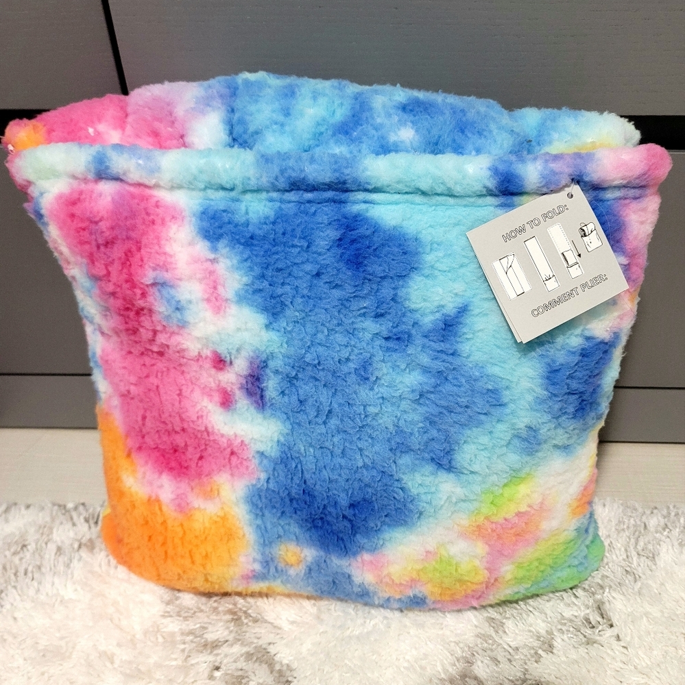 NWT Doris 3-in-1 Tie-Dyed Microfiber Pillow, Blanket or Cozy Foot Pocket